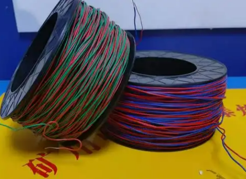 日照放炮线的主要材质有哪些？不同材质的适用场景有何区别？